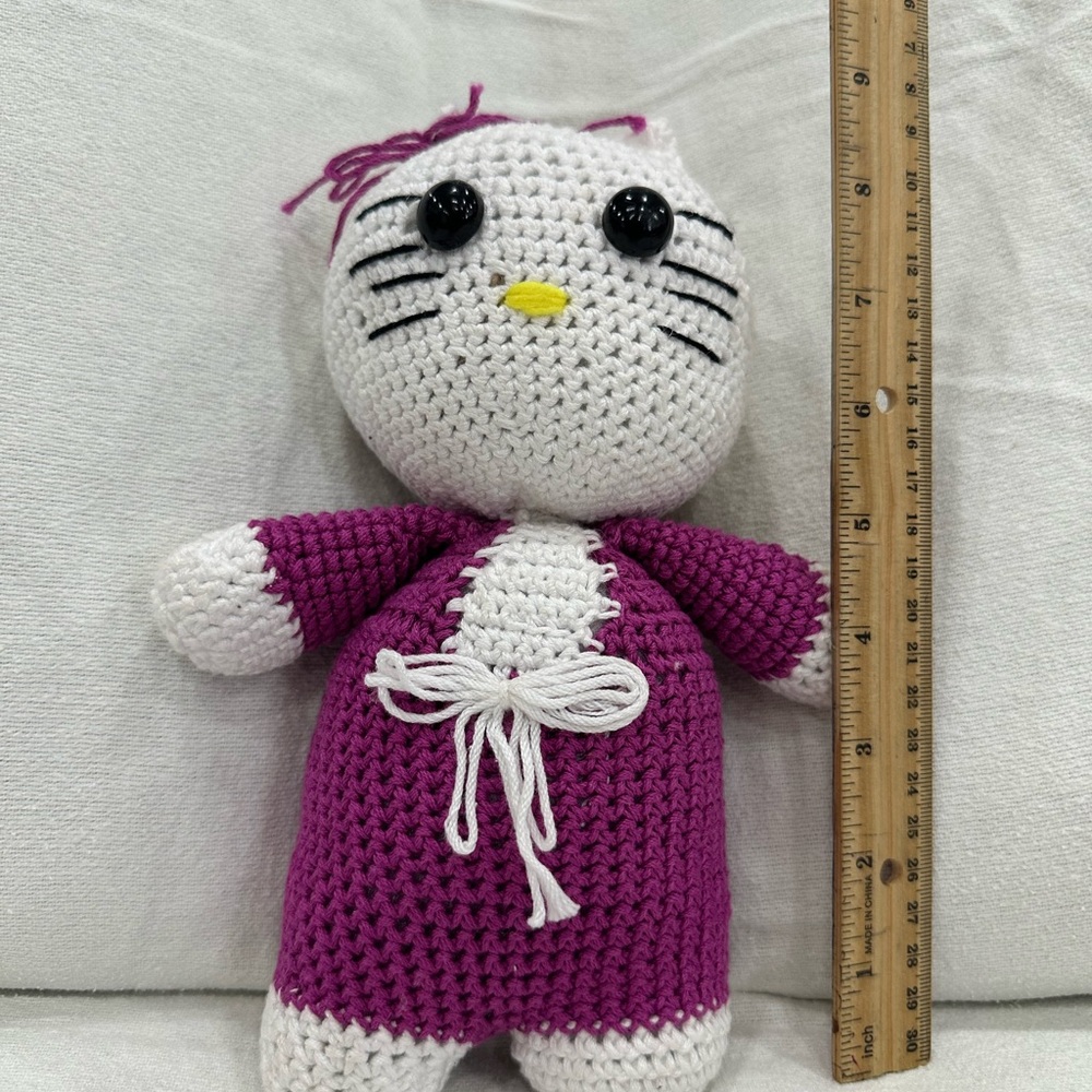 Handmade Hello Kitty - Purple and White